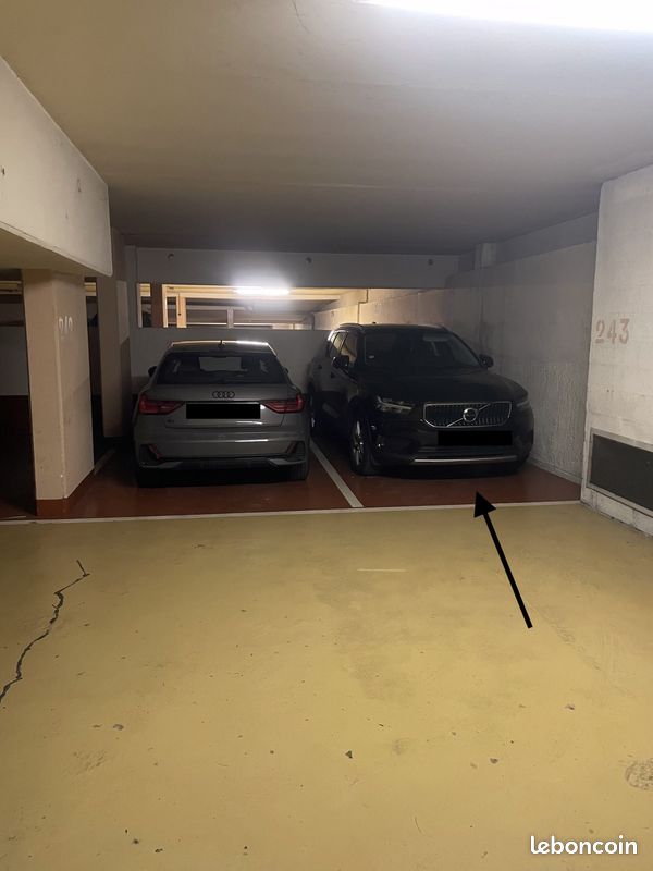 Parking 12 m² · à Levallois-Perret · 12 m² · 21 500 €