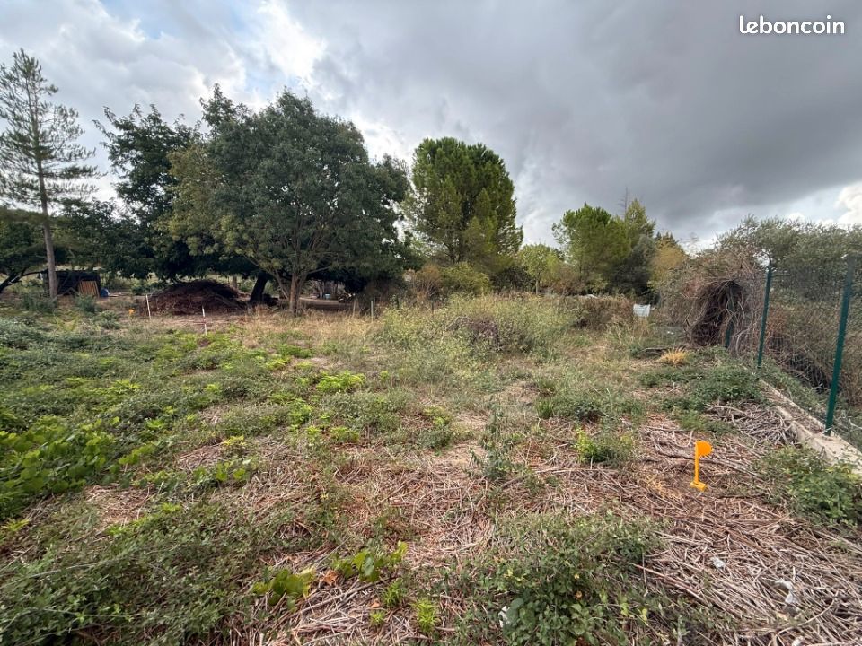 Terrain 564 m² · à Campagnan · 100 000 €