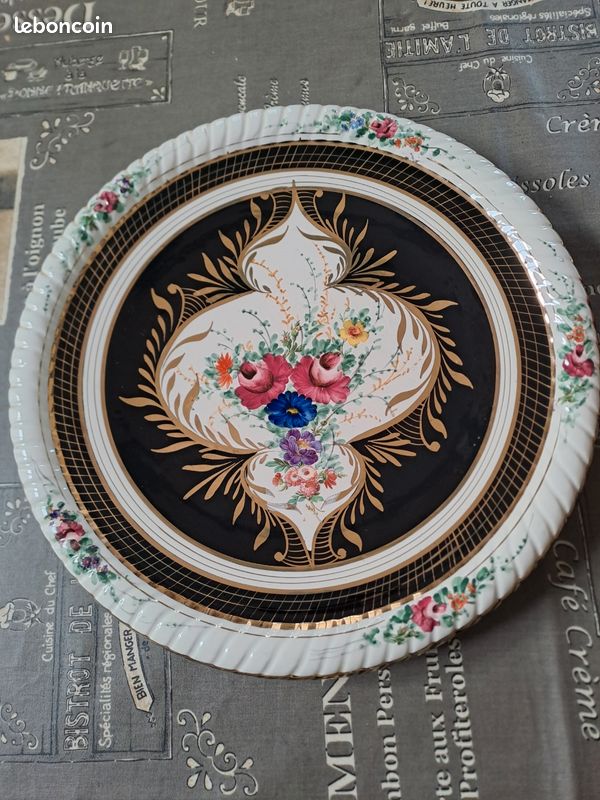 Plat décoration à suspendre, diamètre 33cm, céramique décorée (image 1)