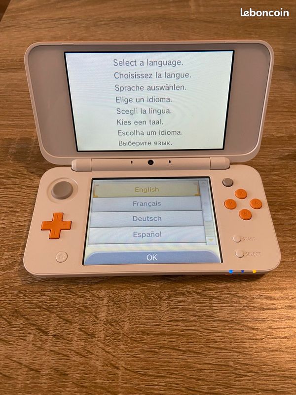 Nitendo 2DS XL (image 2)