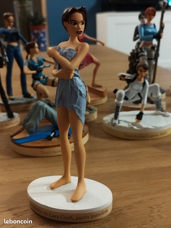 Les figurines Lara Croft n°1 à 10 des Editions Atlas - Croft Collection