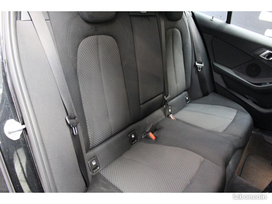 BMW SERIE 1 118d - BVA BERLINE F40 Lounge (image 12)