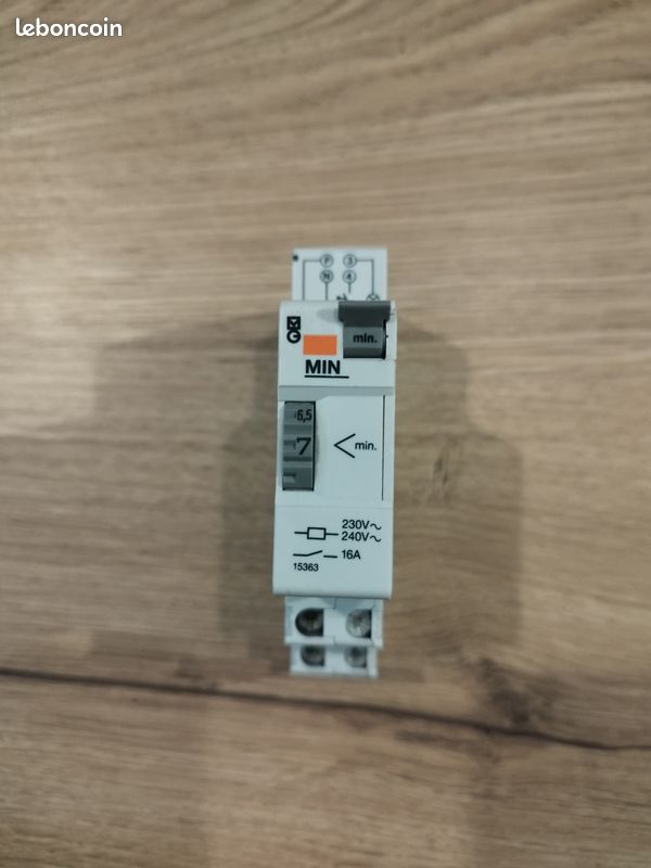 Minuterie réglable Merlin Gerin (image 1)