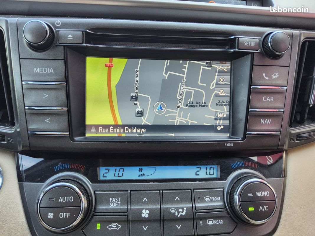 TOYOTA RAV4 150 D-CAT AWD FAP Lounge A (image 17)