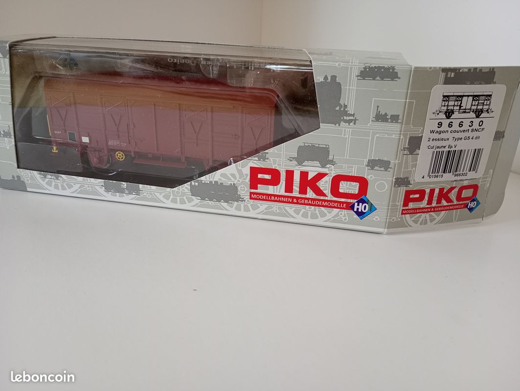 PIKO wagon couvert - Modélisme