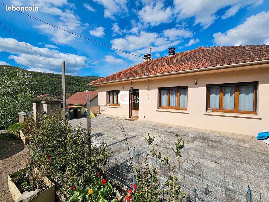 Maison 5 pièces 108 m² · à Dortan · 108 m² · 219 000 €