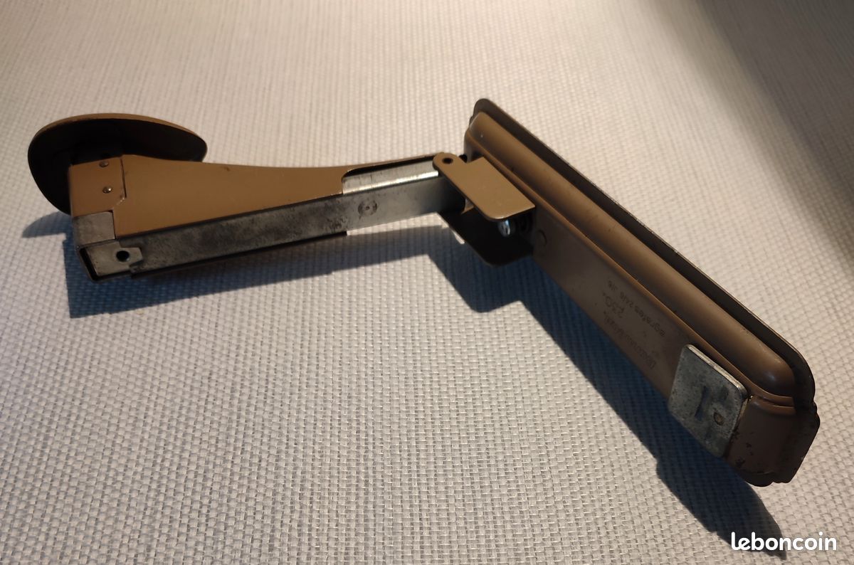 Agrafeuse vintage métal (image 3)