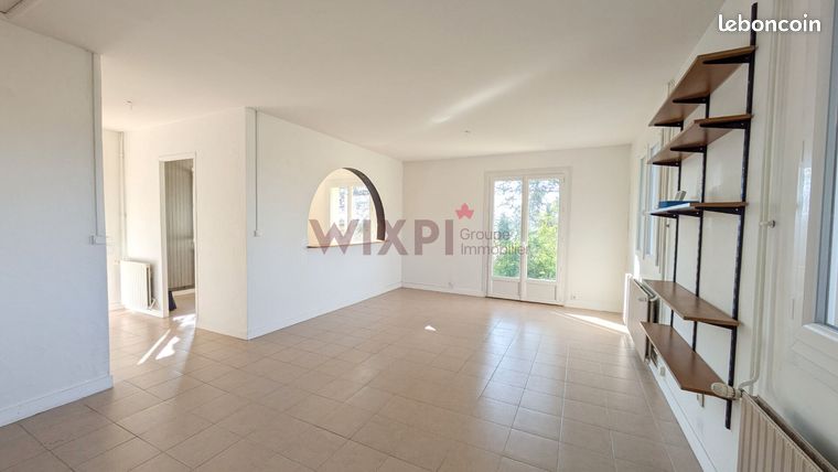 https://img.leboncoin.fr/api/v1/lbcpb1/images/74/34/63/743463220f5db3aecf74b64477245d335a0192c1.jpg?rule=ad-image