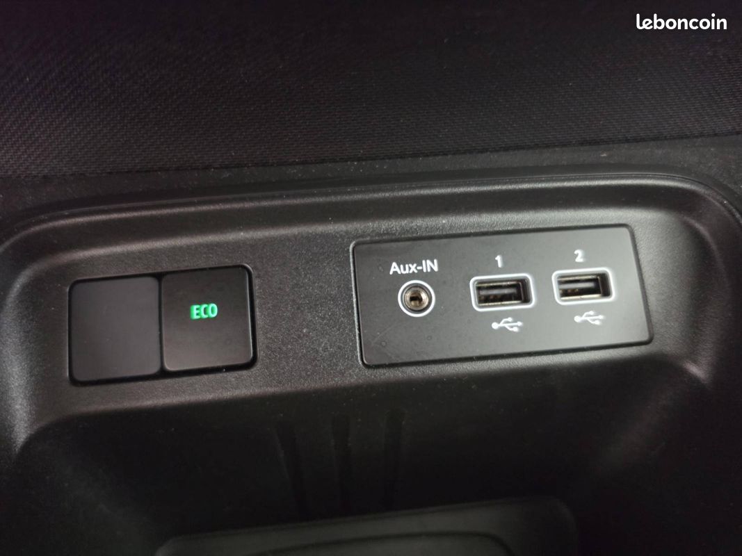 RENAULT Twingo III E-Tech Equilibre (image 9)