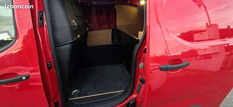 Citroen BERLINGO VAN M 650KG BLUEHDI 130 S&S DRIVER EAT8 (image 17)