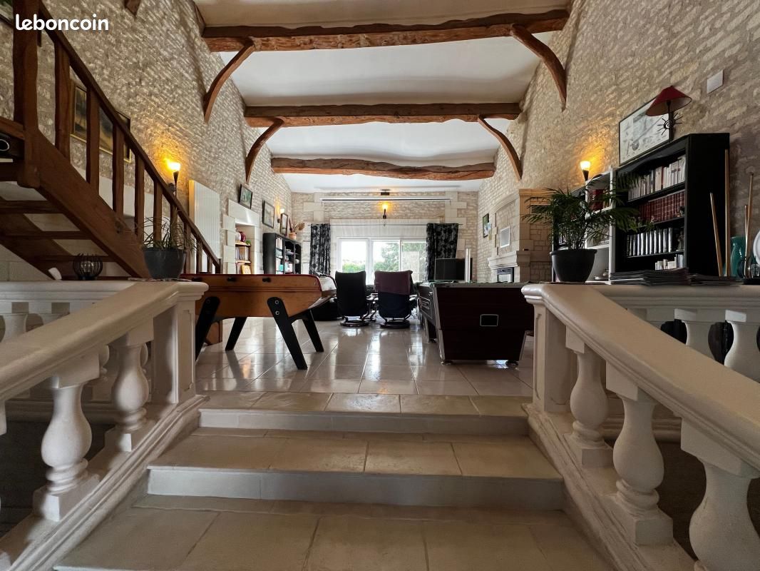 Maison 5 pièces 275 m² - Cozes 17120 (image 2)