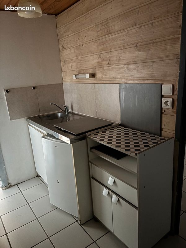Appartement 1 pièce 28 m² · à Châteaulin · 28 m² · 320 €/mois