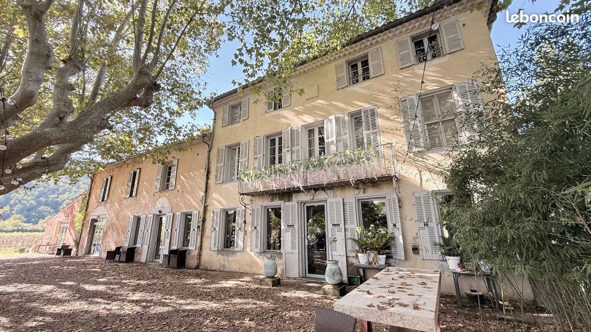 Maison 15 pièces 817 m² · à Vidauban · 817 m² · 3 400 000 €