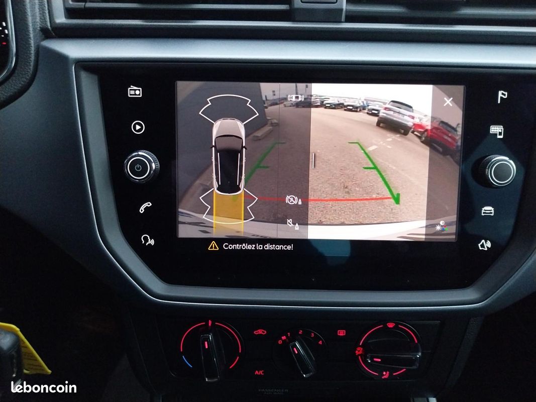 SEAT Arona 1.0 EcoTSI 95 ch Start/Stop BVM5 Urban (image 22)
