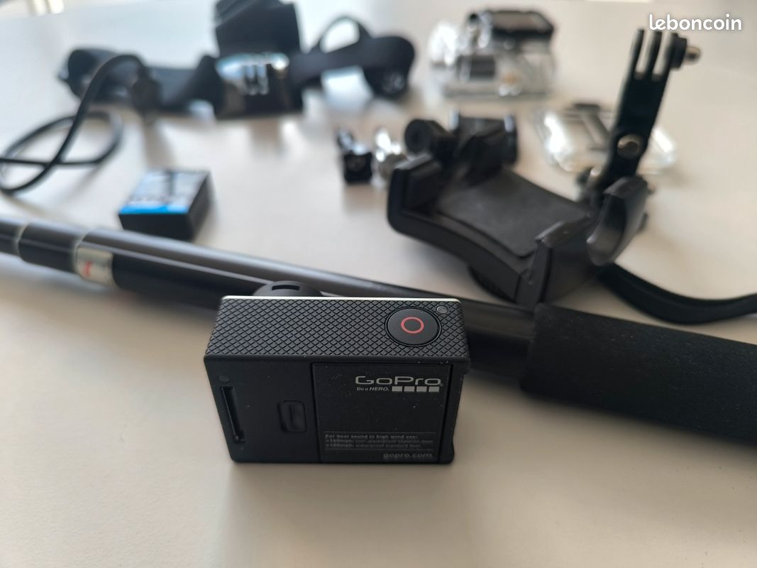 Gopro 3 black et accessoires (image 3)