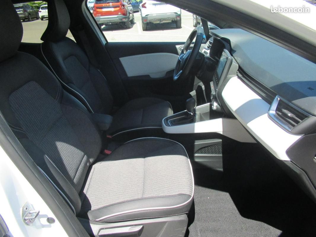 Renault Clio V E-Tech full hybrid 145 Techno (image 15)