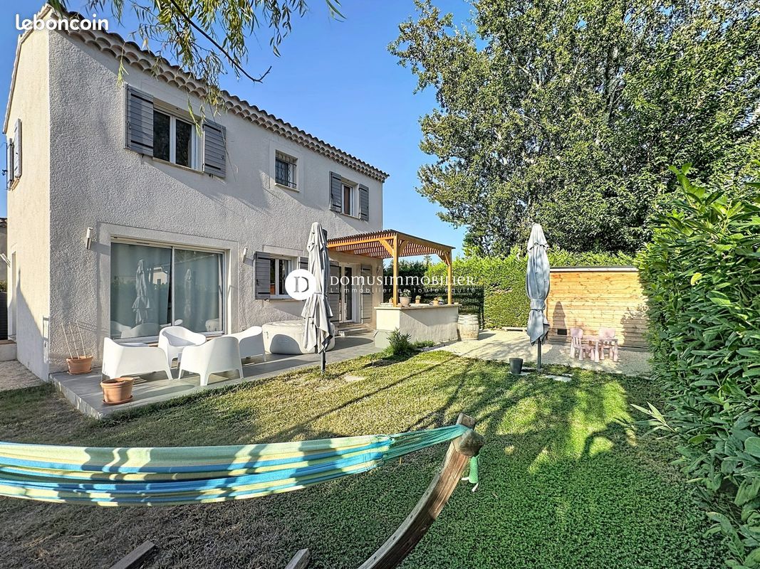 Maison 4 pièces 96 m² · à Châteauneuf-de-Gadagne · 96 m² · 340 000 €