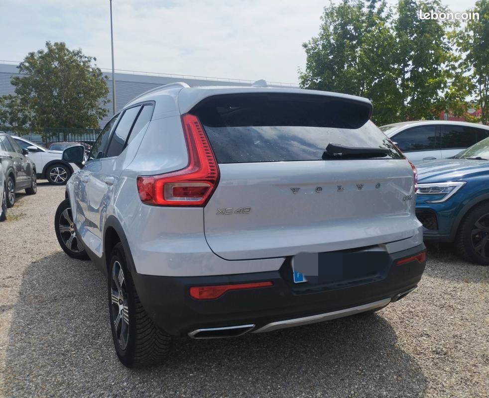 Volvo XC40 D3 AdBlue 150ch Inscription Luxe Geartronic 8 (image 4)