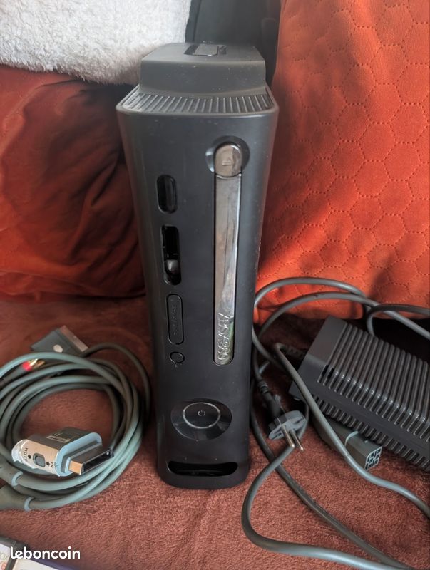 Pack Xbox 360 Elite (Fat) 120Go - POUR BRICOLEUR / RÉPARATION - Consoles