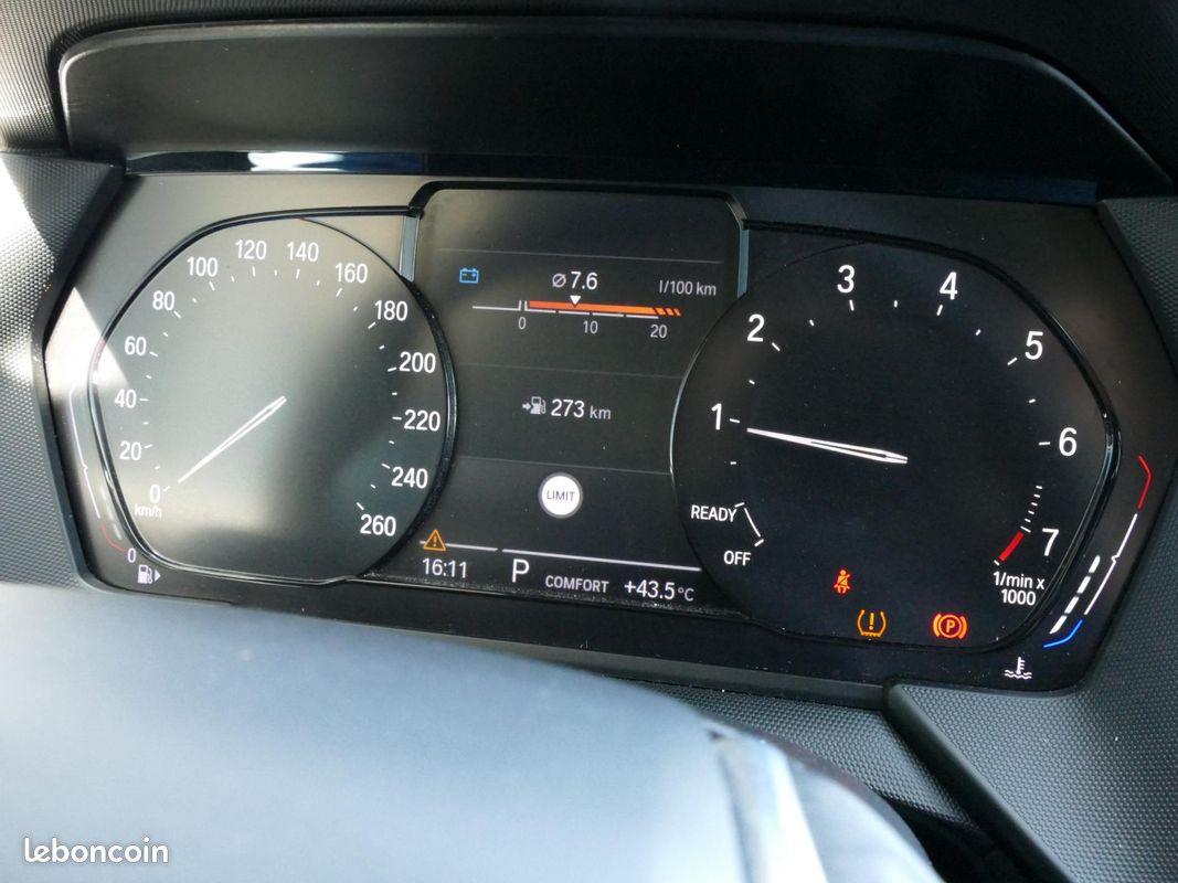 BMW SERIE 1 118i - BV DKG BERLINE F40 Edition Sport (image 24)