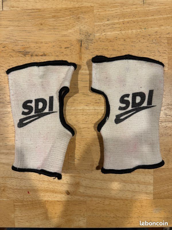 Gants de boxe + mitaines 8oz (image 3)