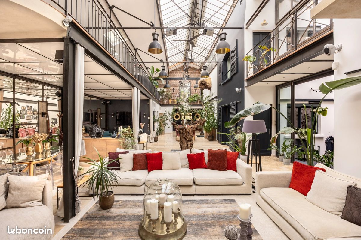 Maison 8 pièces 376 m² · à Courbevoie · 376 m² · 2 495 000 €