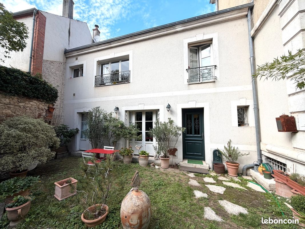Maison 4 pièces 100 m² · à Orléans · 100 m² · 378 000 €