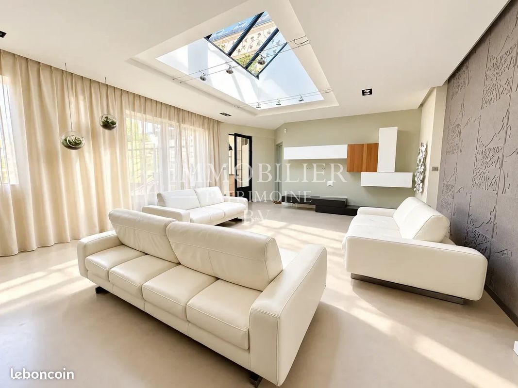 Maison 7 pièces 261 m² · à Tours · 261 m² · 865 000 €