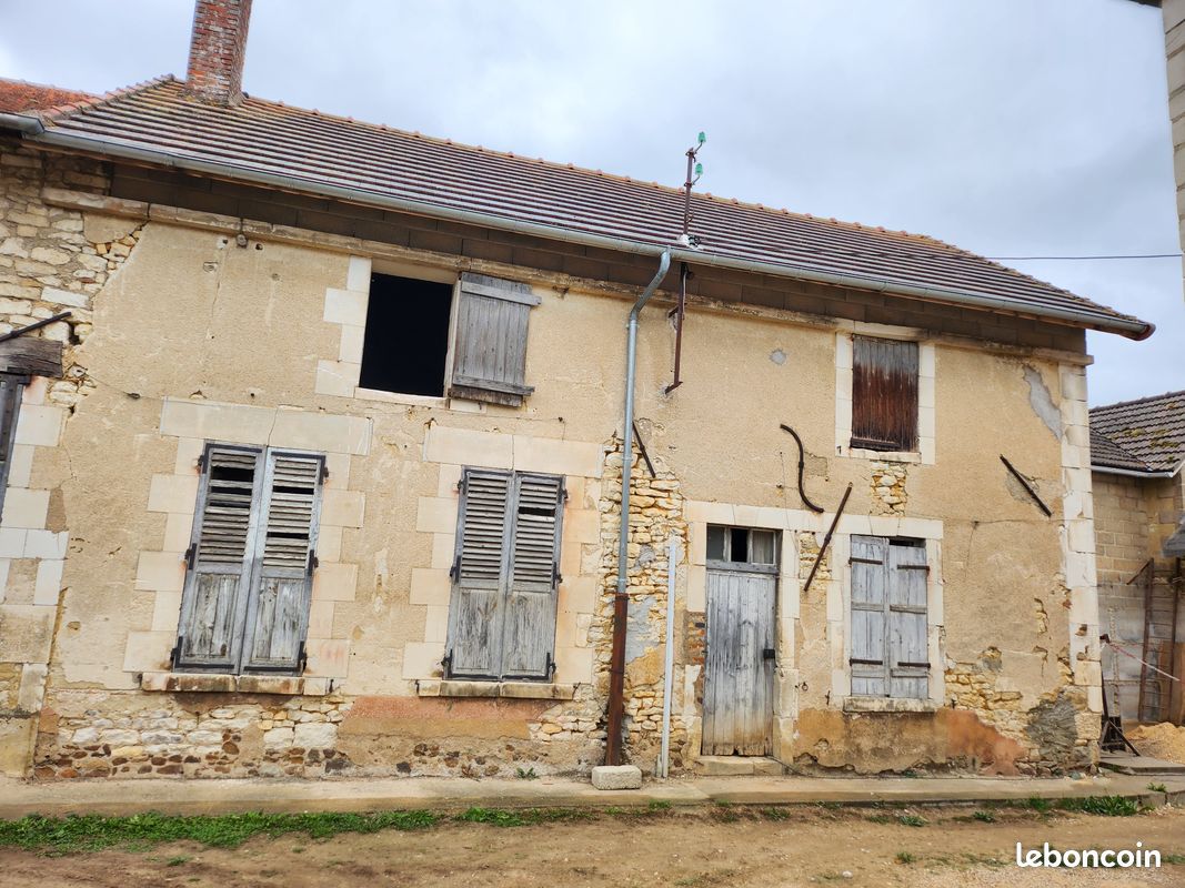 Maison 4 pièces 132 m² · à Appoigny · 132 m² · 35 000 €