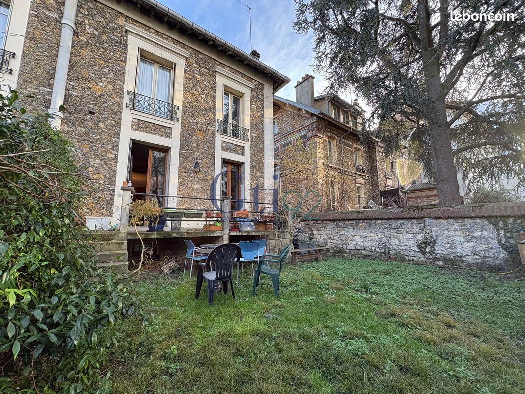 Maison 8 pièces 204 m² · à Clamart · 204 m² · 945 000 €