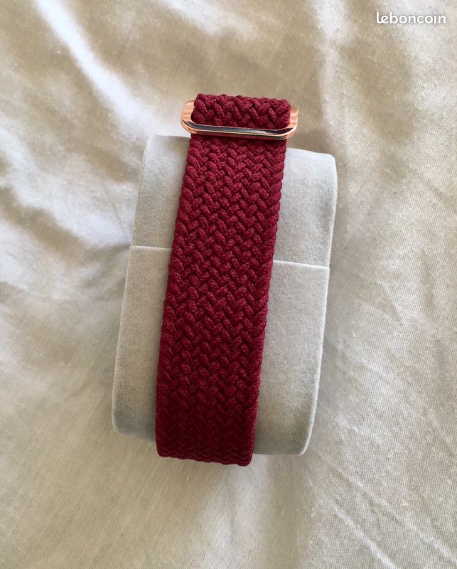 ♥️ Bracelet rouge robuste pour montre connectée Apple Watch élastique 42mm 44mm 45mm SE et Ultra 49mm (image 3)