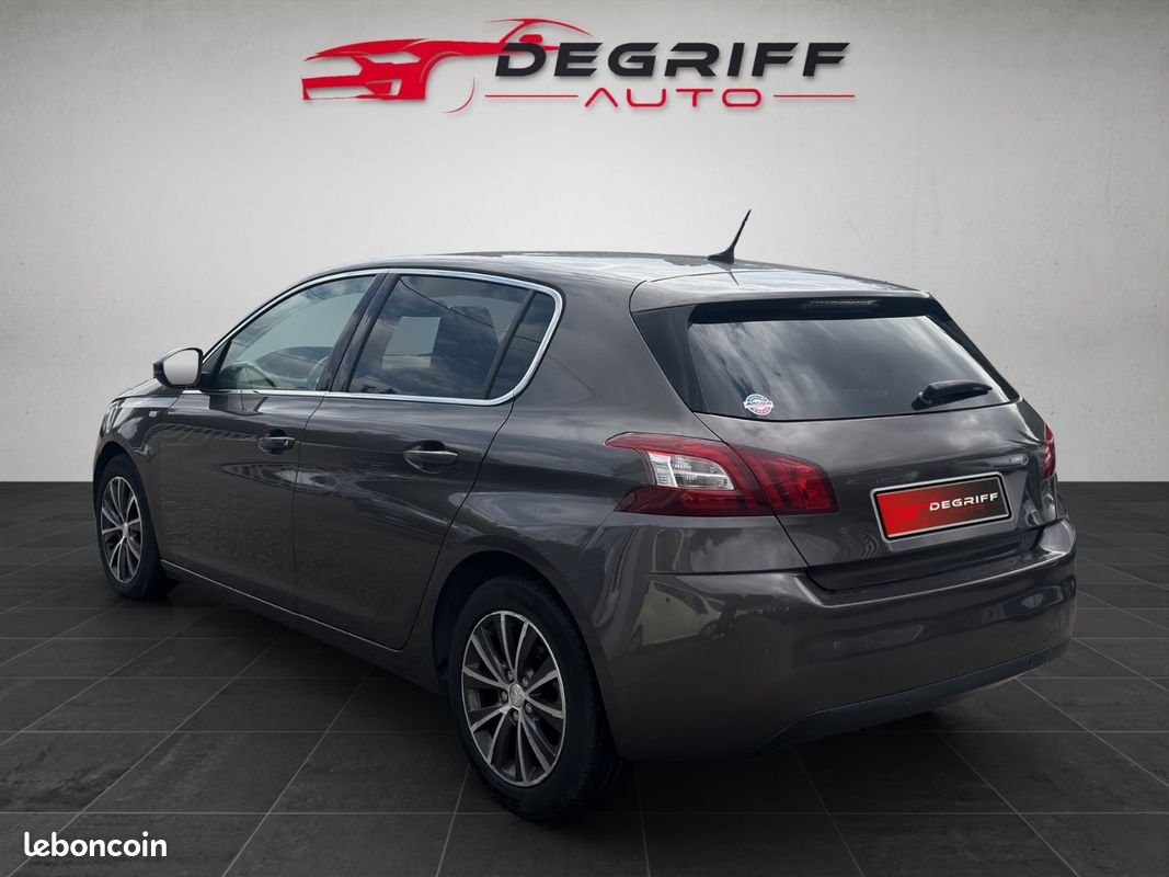 PEUGEOT 308 1.2 PureTech 110ch SS BVM5 Allure (image 5)