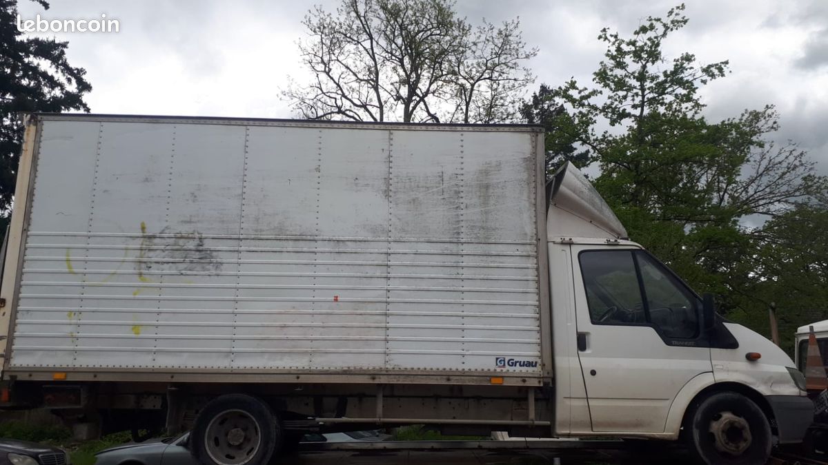 FORD TRANSIT 02 phase 02 Camion plate-forme/Châssis 2.4 DI 120cv Blanc - année 2000 (image 4)