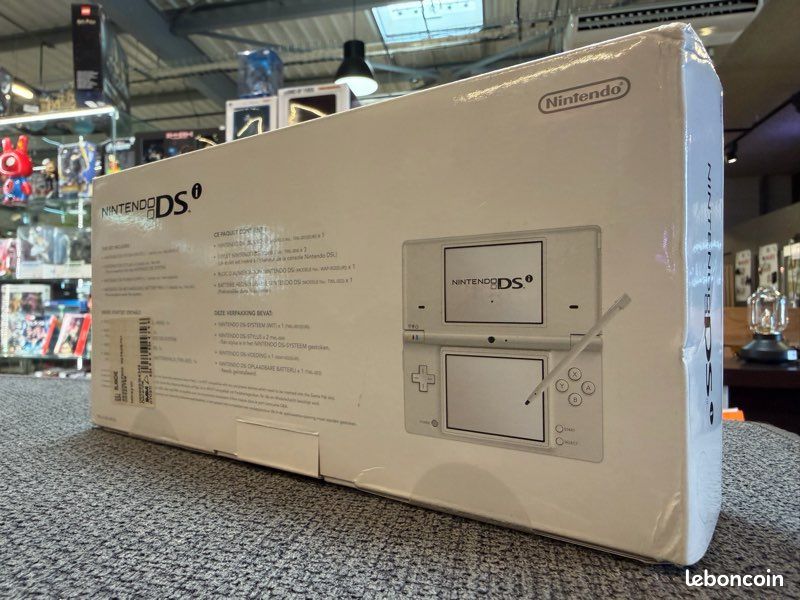 Nintendo DSI NEUVE (image 2)