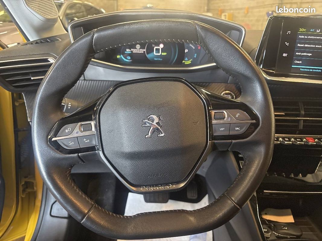 PEUGEOT 208 Electrique 50 kWh 136ch Allure Pack (image 19)