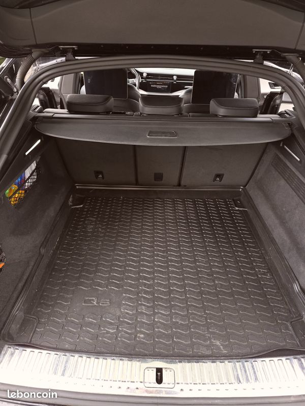 Audi q8 s line (image 7)