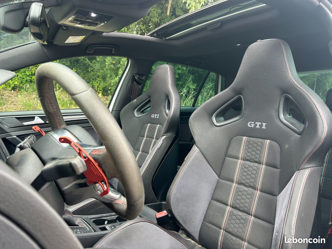 VOLKSWAGEN GOLF 7 GTI 2.0 TFSI 16V 265 ch Club Sport Toit Ouvrant Sièges Récaro GPS Garantie 12 mois (image 10)