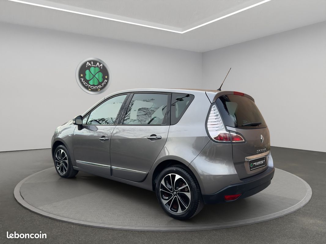Renault scenic iii (3) 1.2 tce 130 bose edition (image 2)