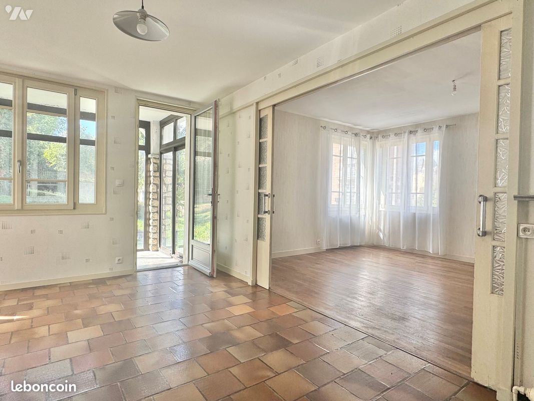 Maison 6 pièces 121 m² · à Airvault · 121 m² · 105 000 €