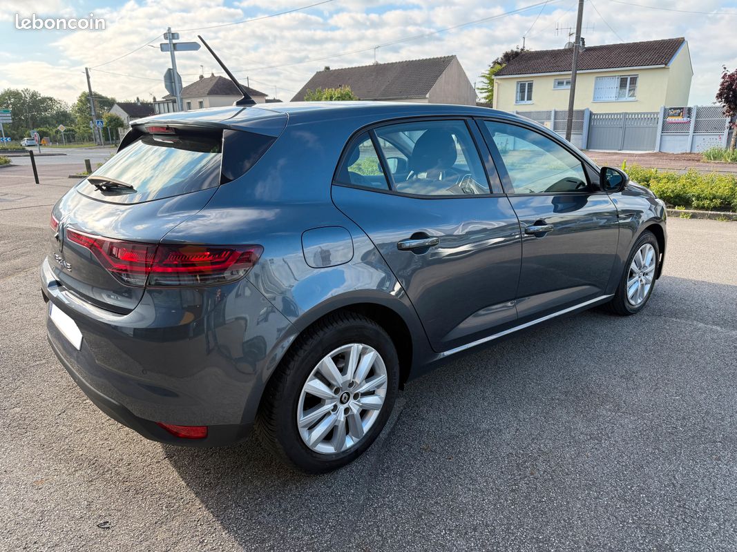 Megane iv blue dci 115 edc business (image 2)
