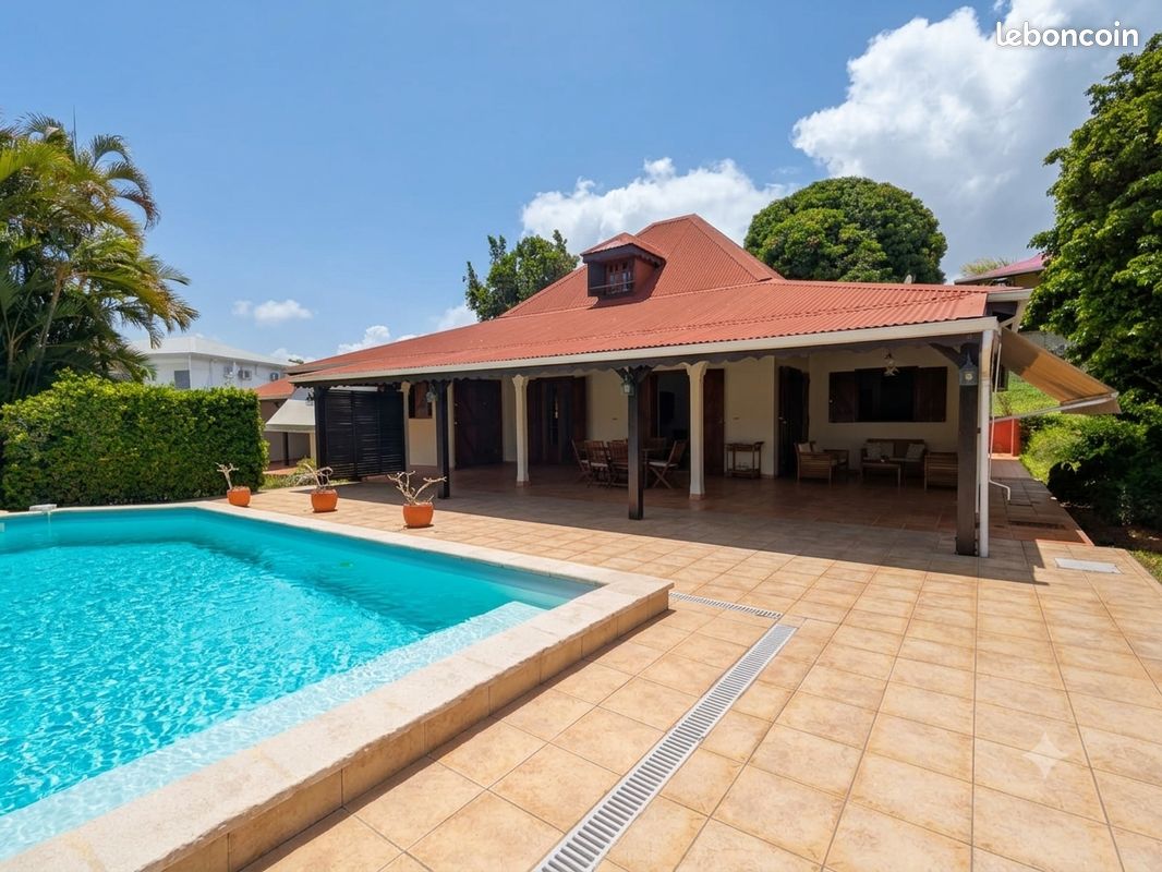 Maison 4 pièces 150 m² · à Baie-Mahault · 150 m² · 568 000 €