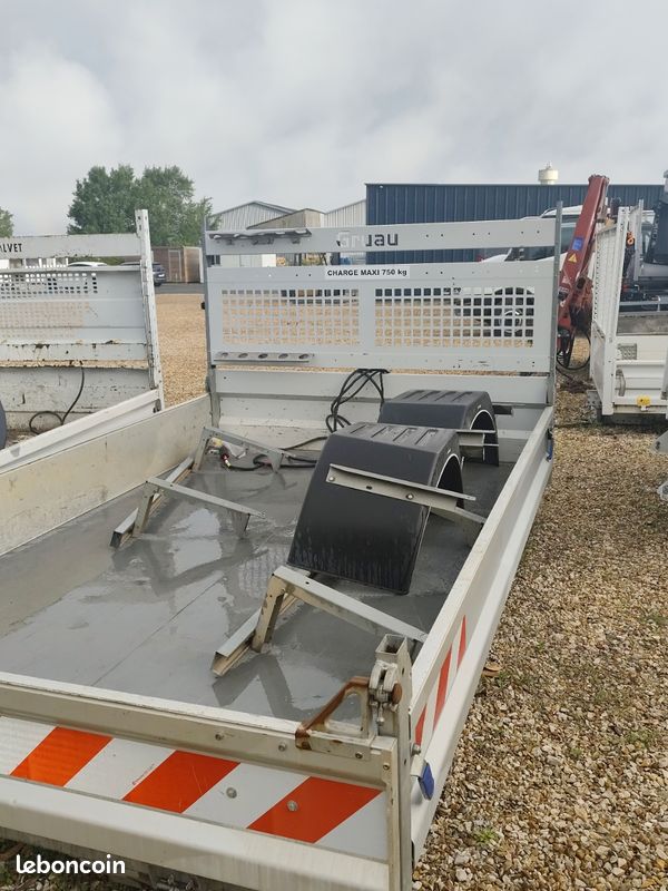 Benne hydraulique master ford mercedes (image 1)