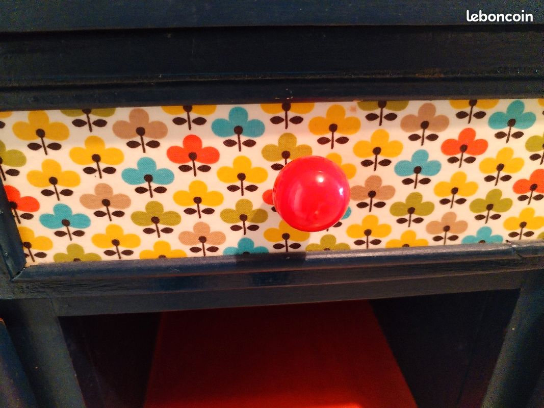 Commode (image 1)