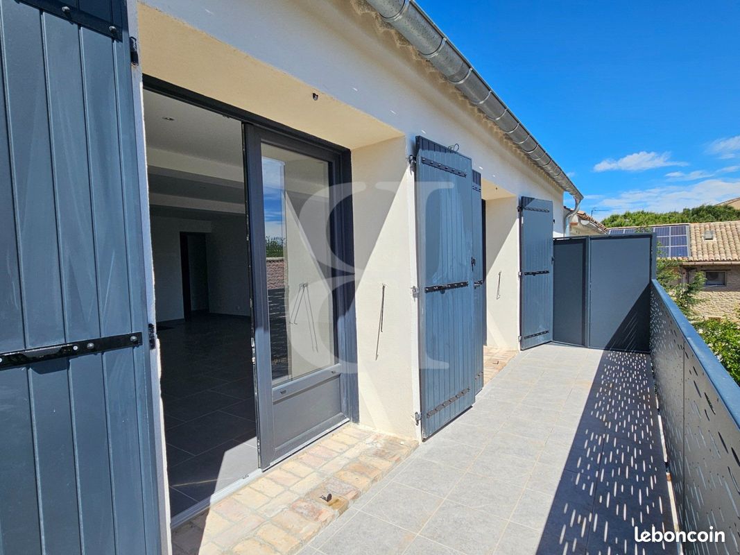 Appartement 5 pièces 136 m² · à Sainte-Cécile-les-Vignes · 136 m² · 299 000 €