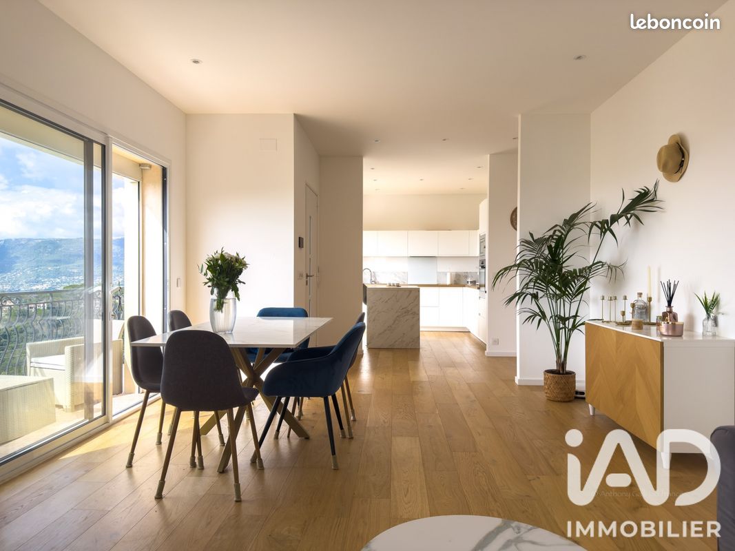 Maison 5 pièces 126 m² · à Aspremont · 126 m² · 890 000 €