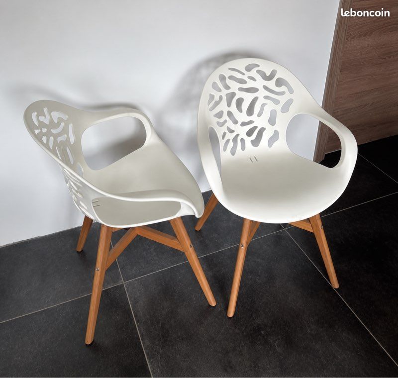 Chaises (image 2)