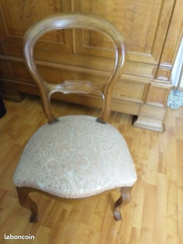 4 chaises anciennes (image 1)