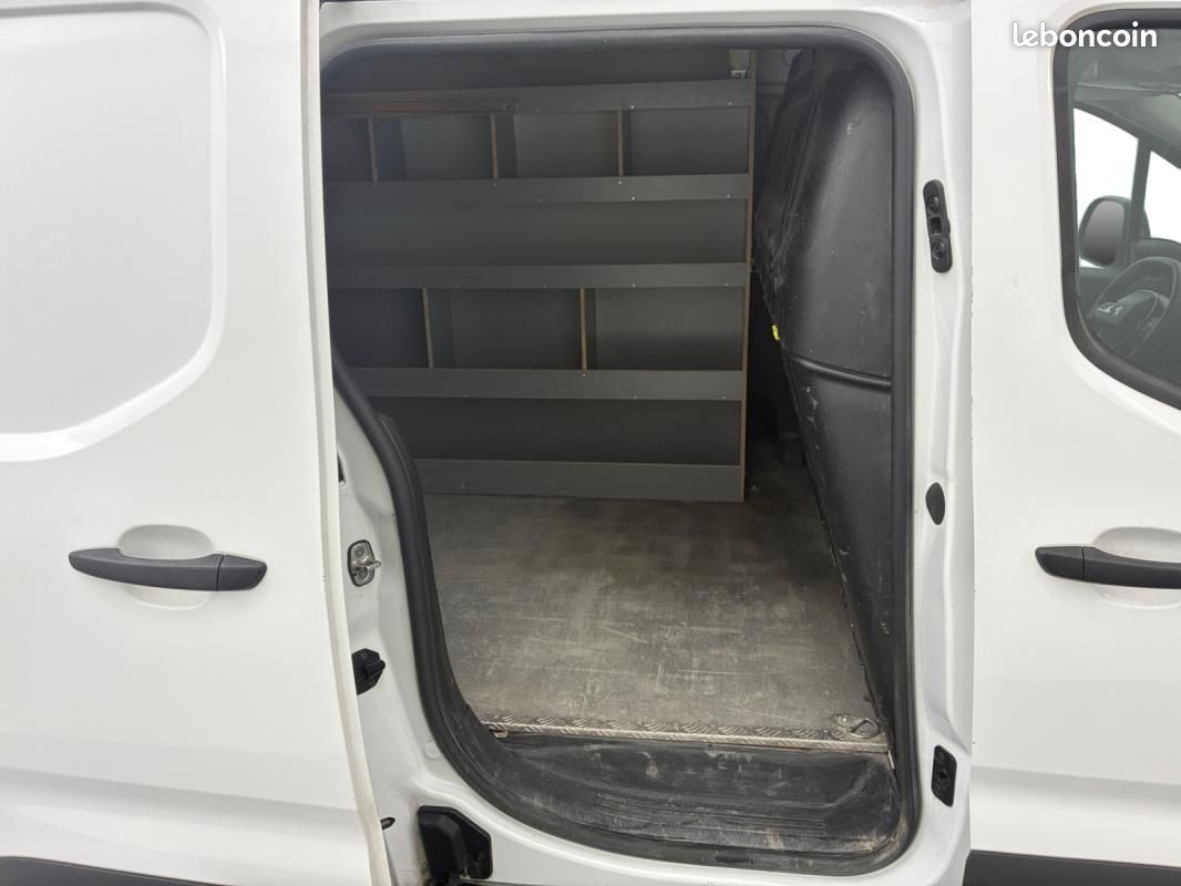 Peugeot Partner FOURGON STANDARD 1000 KG BLUEHDI 100 S&S BVM6 PREMIUM (image 14)