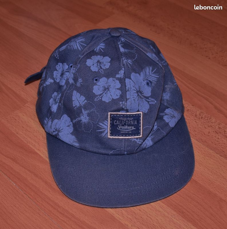 Casquette bleue fleurie. Tape à l'oeil (image 1)