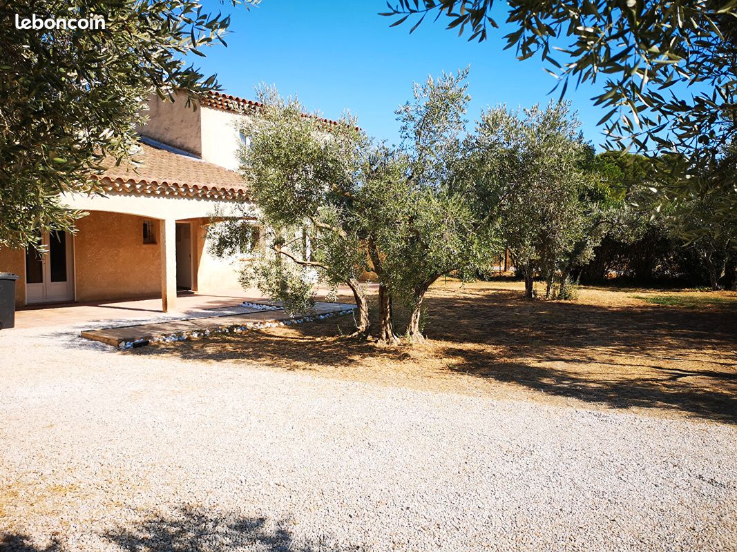 Maison 6 pièces 190 m² · à Velaux · 190 m² · 1 945 €/mois